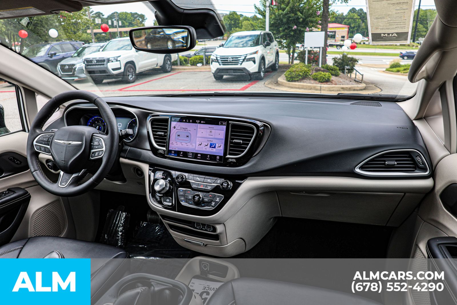 2024 Chrysler Pacifica Touring L photo 30