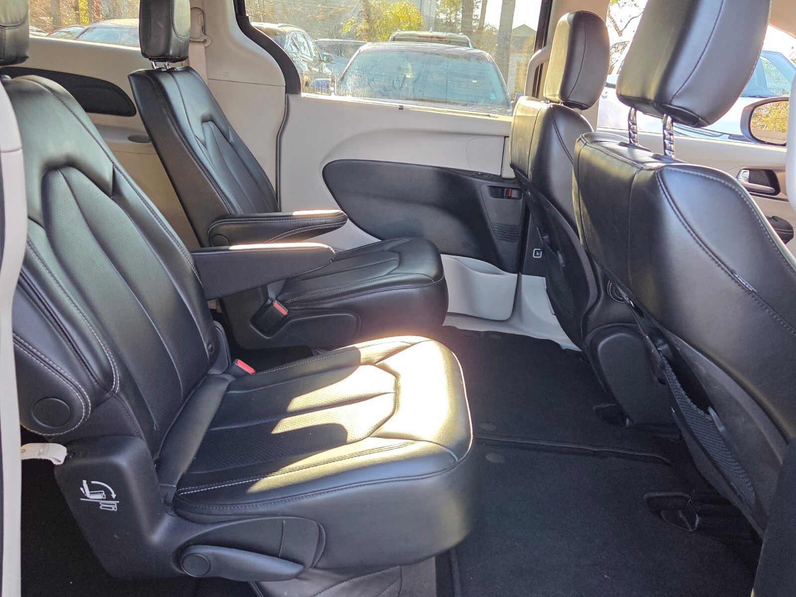 2023 Chrysler Pacifica Touring L - Photo 15