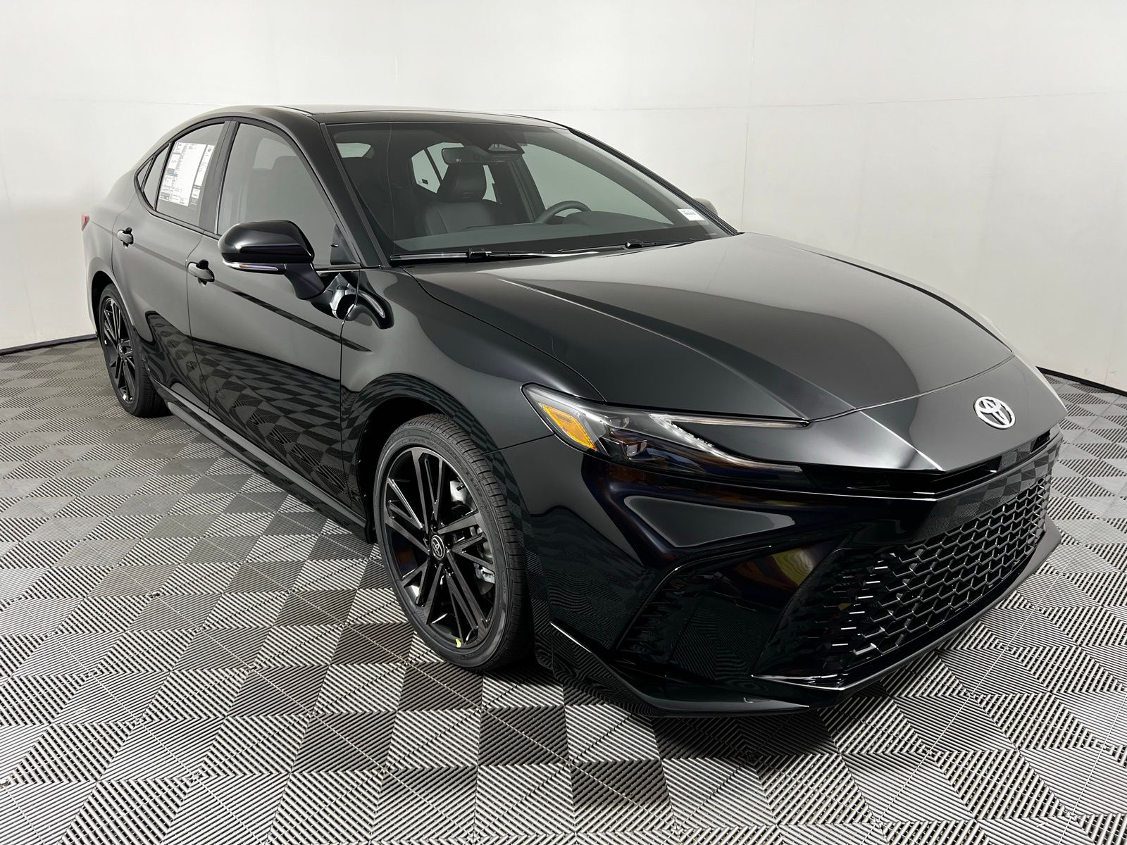 2025 Toyota Camry XSE 3