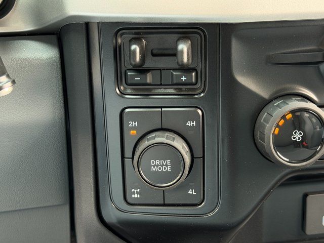 New 2026 Oxford White Ford XL image 27