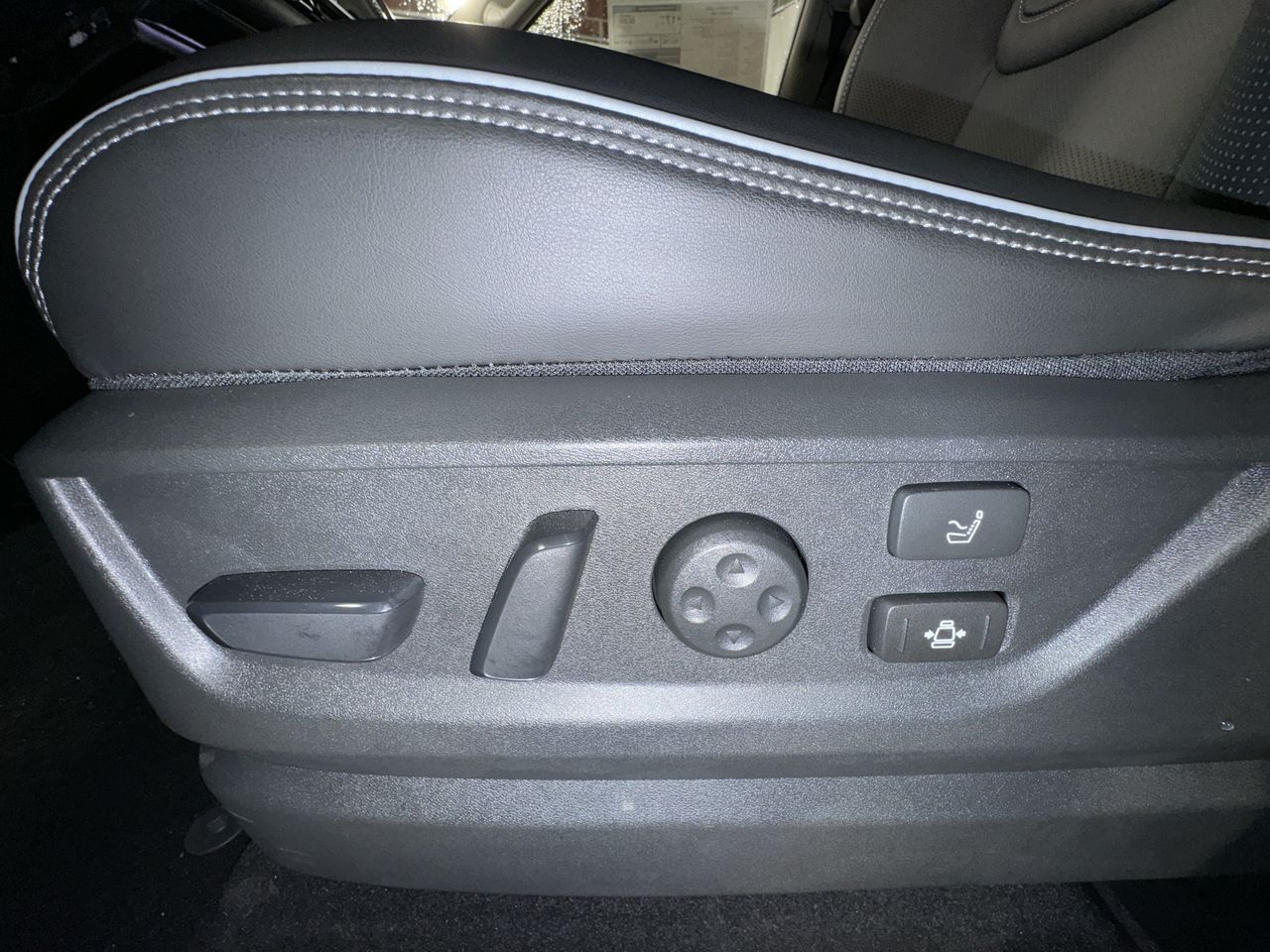 2025 Infiniti QX80 Sensory photo 14