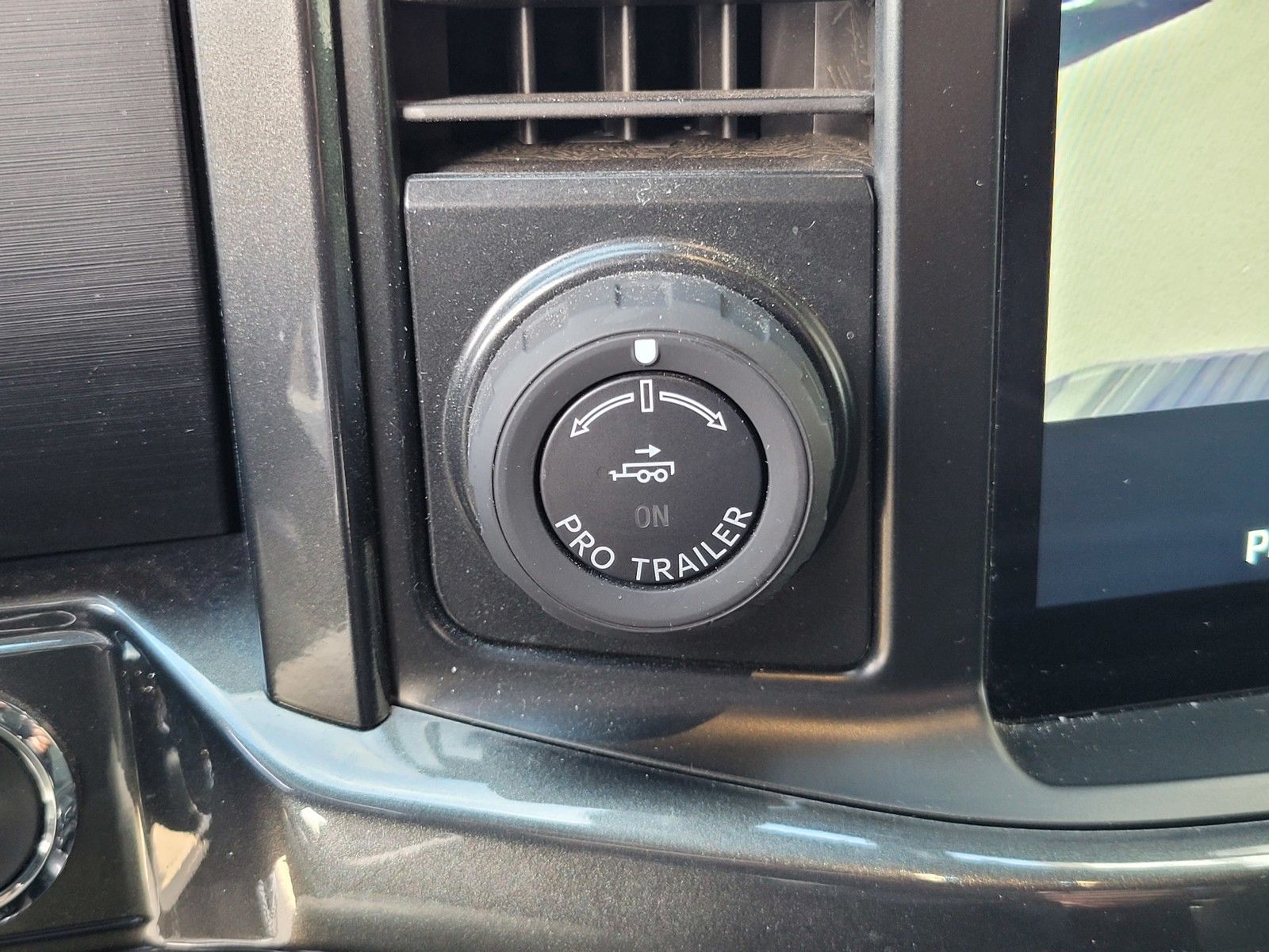 Used 2022 Gray Ford XLT image 26