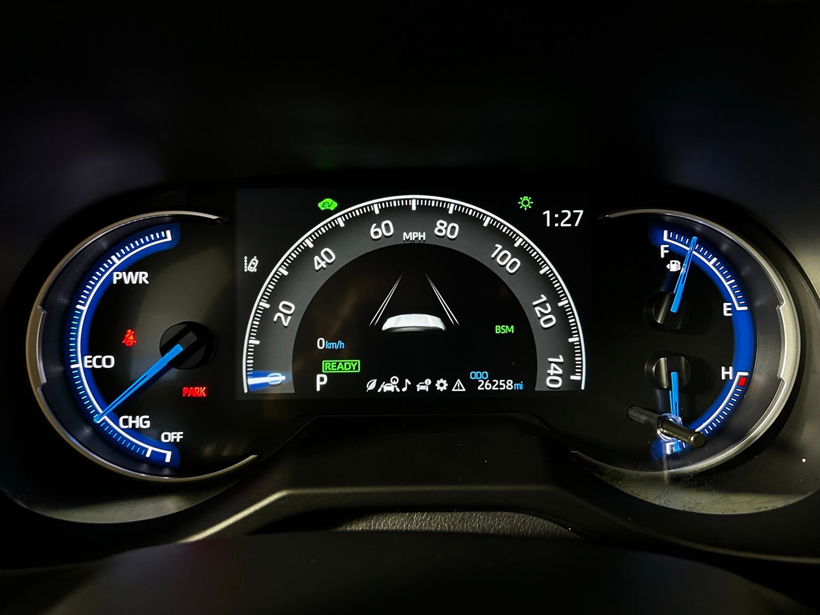 Thumbnail: 2025 Toyota RAV4 - 16