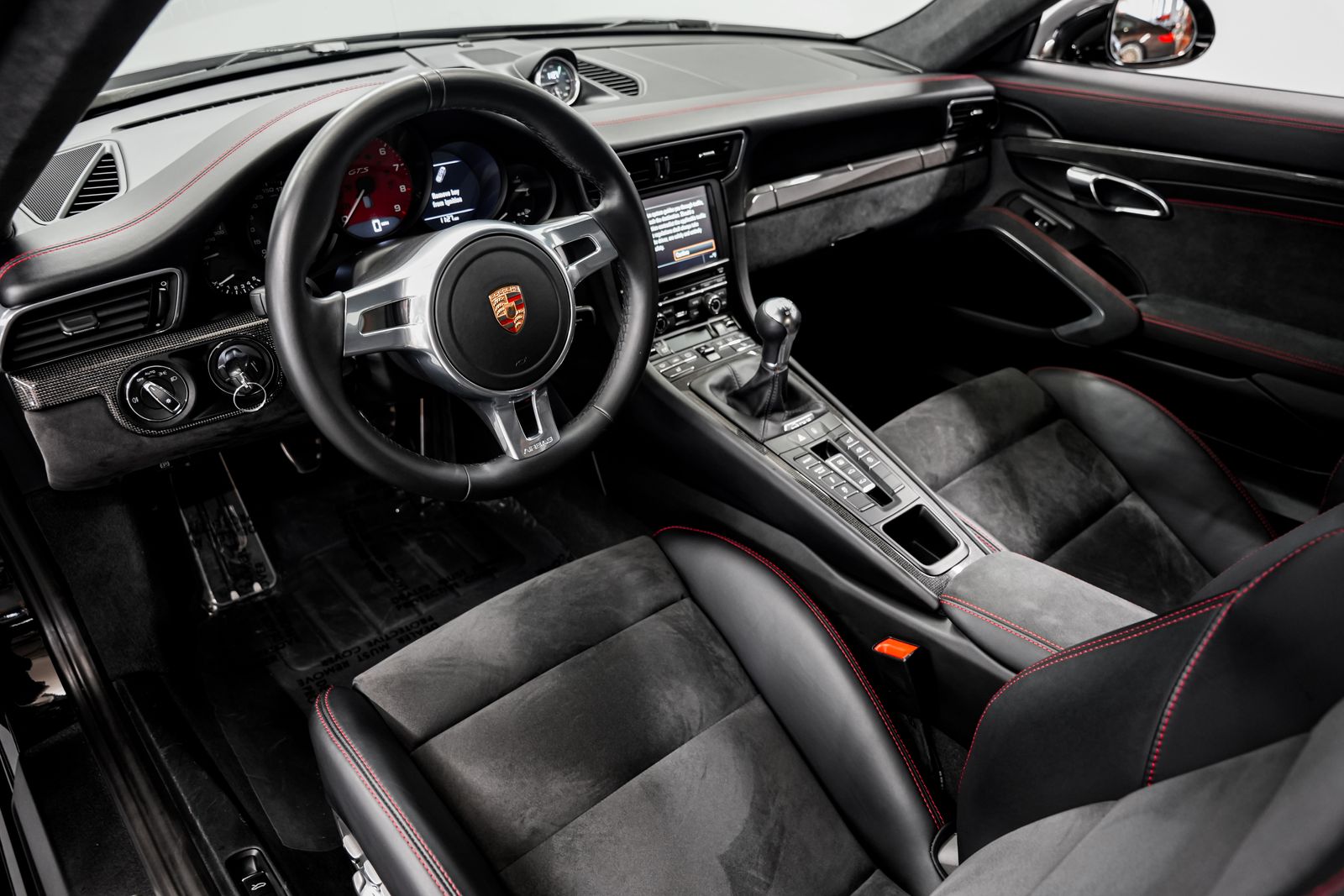 2016 Porsche 911 Carrera 4 GTS — photo 9