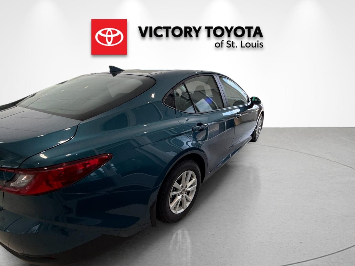 View vehicle photo 2