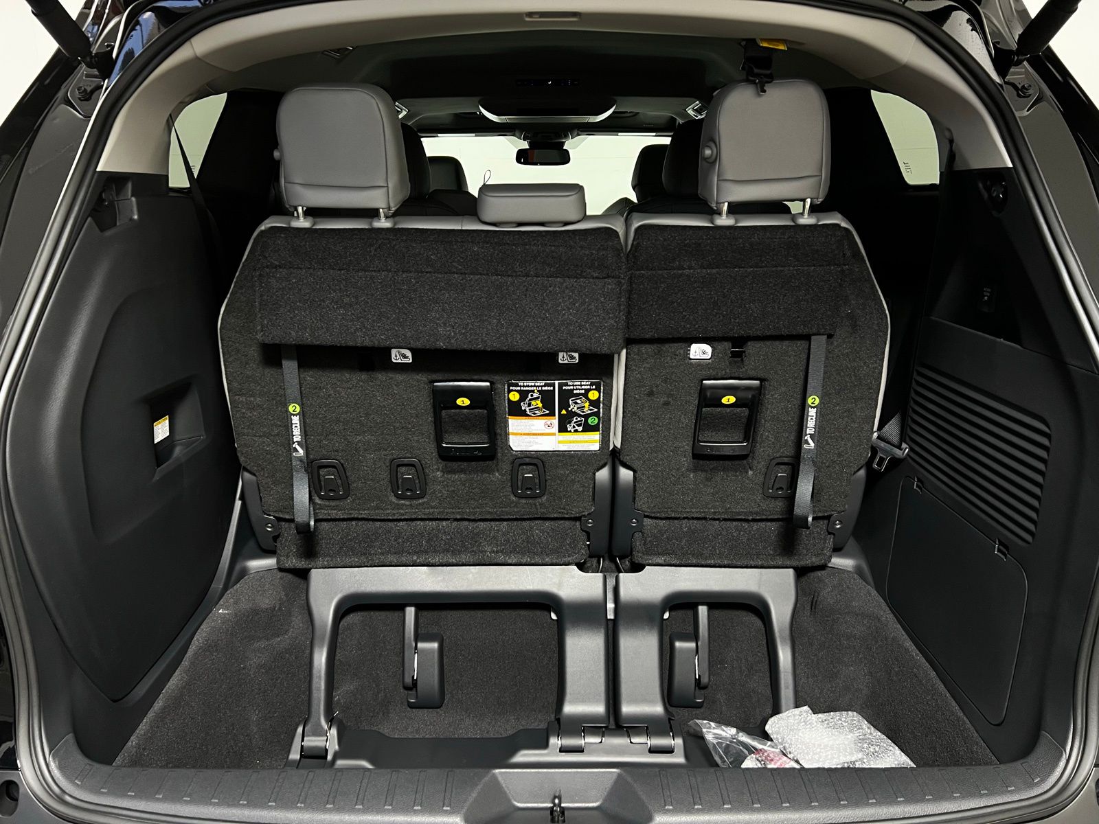 Thumbnail: 2026 Toyota Sienna - 24