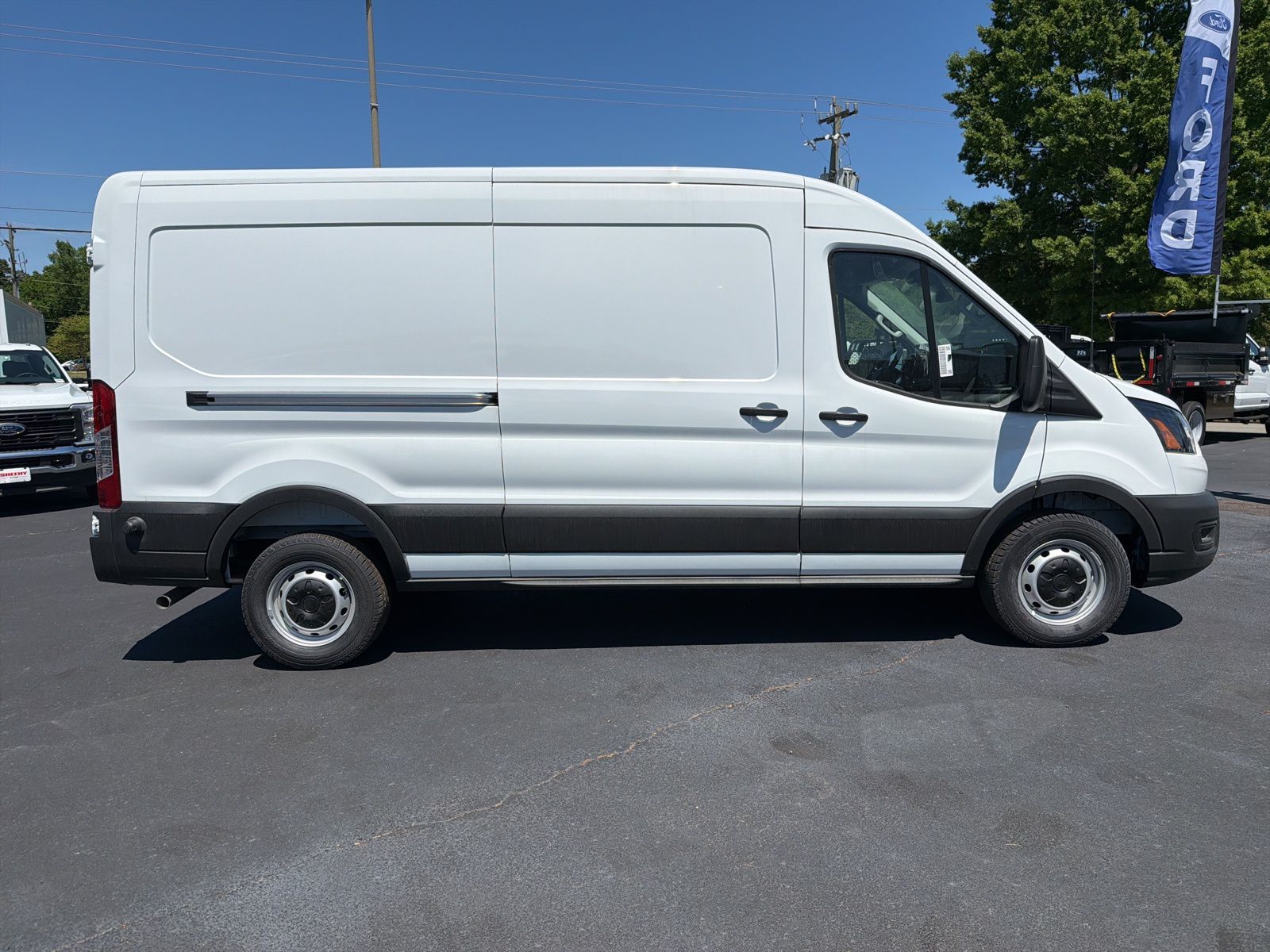 New 2026 Oxford White Ford Base image 5
