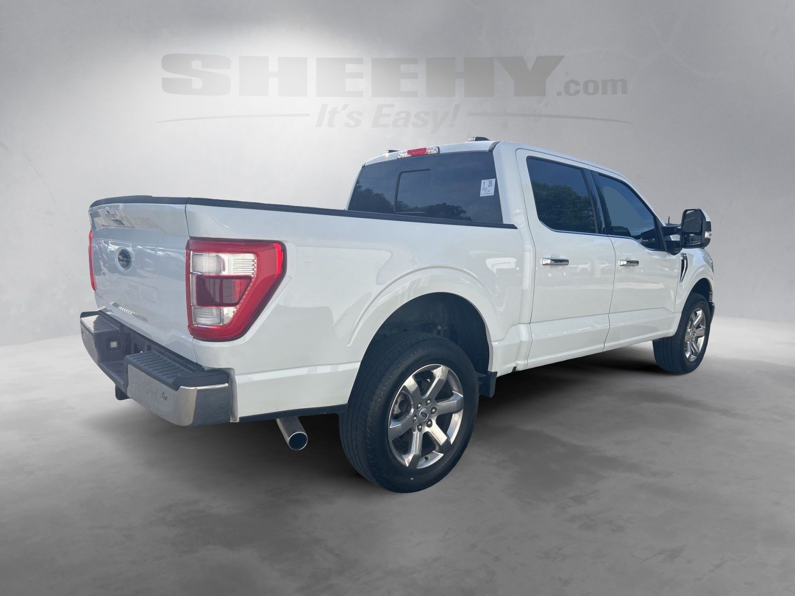 Certified Used 2023 Oxford White Ford Lariat image 12