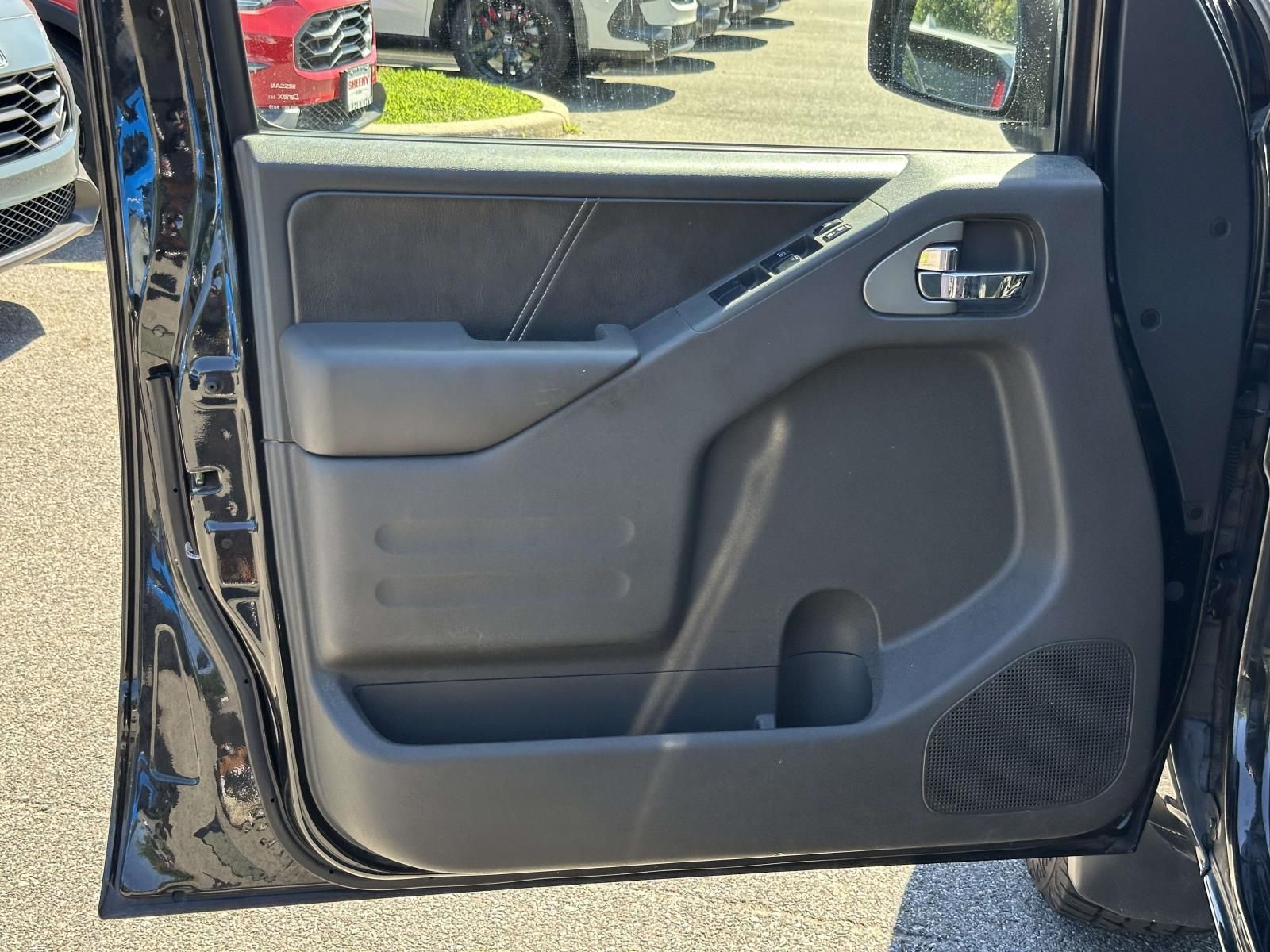 Used 2018 Black Nissan PRO-4X image 21