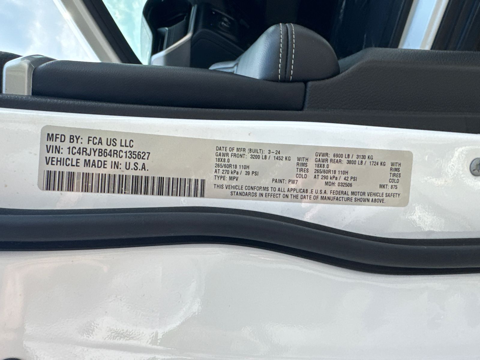 Used 2024 White Jeep 4xe image 32