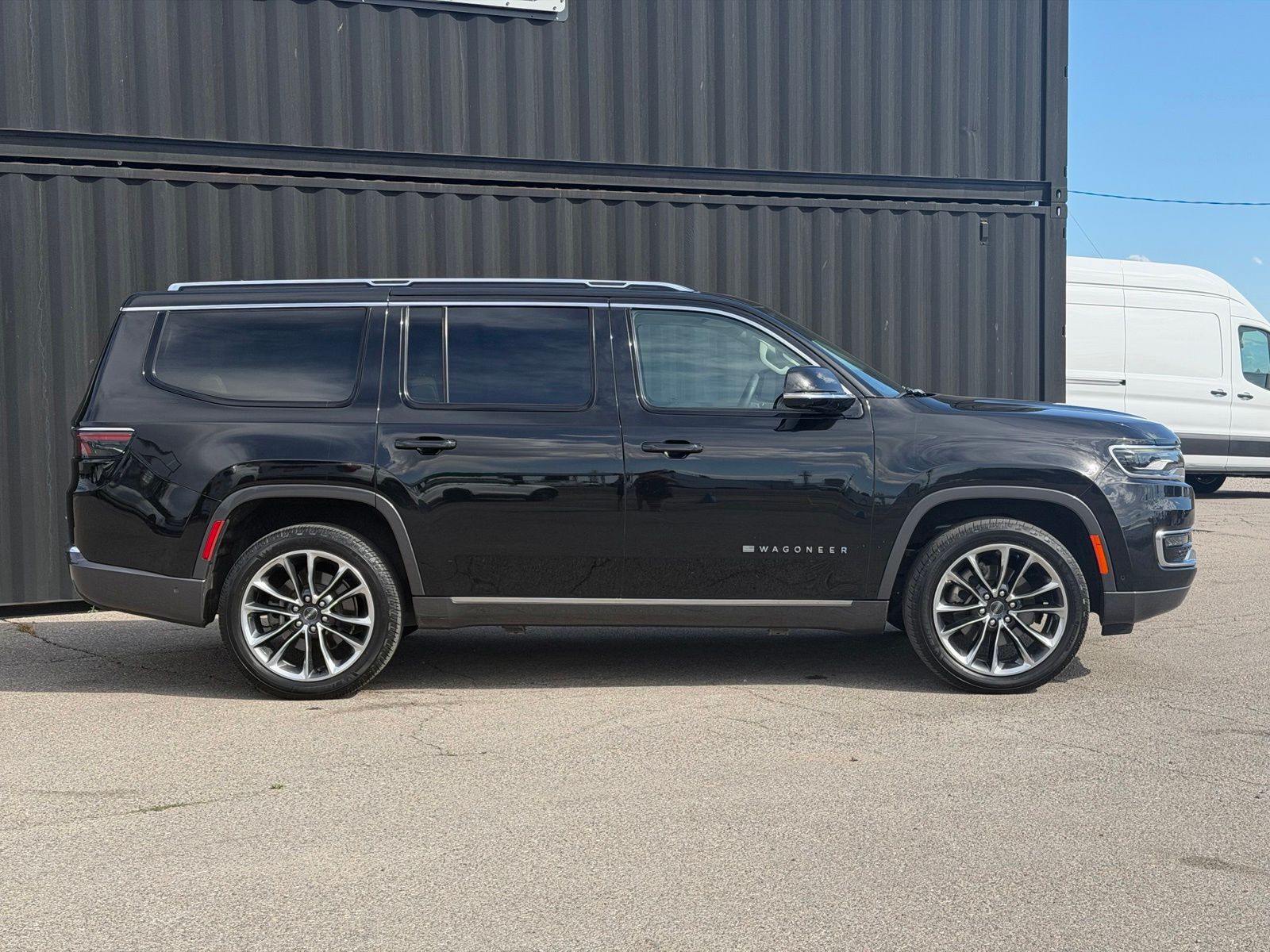 View vehicle photo 3