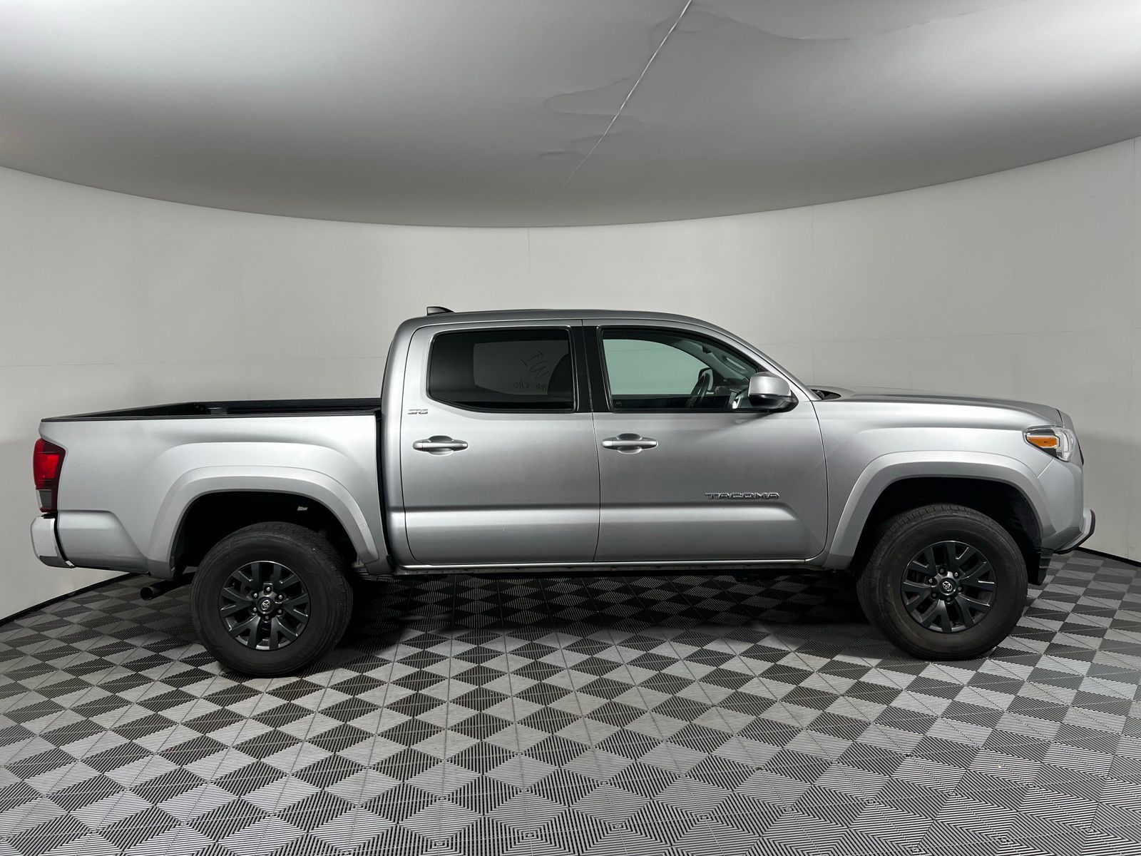 Thumbnail: 2023 Toyota Tacoma - 4