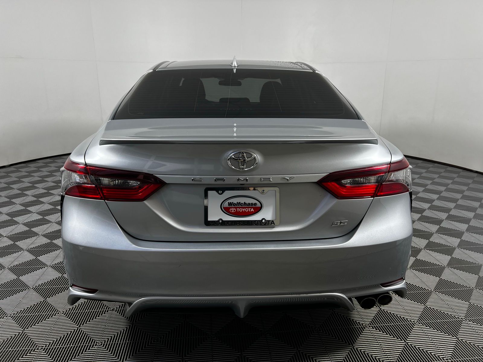Thumbnail: 2022 Toyota Camry - 6