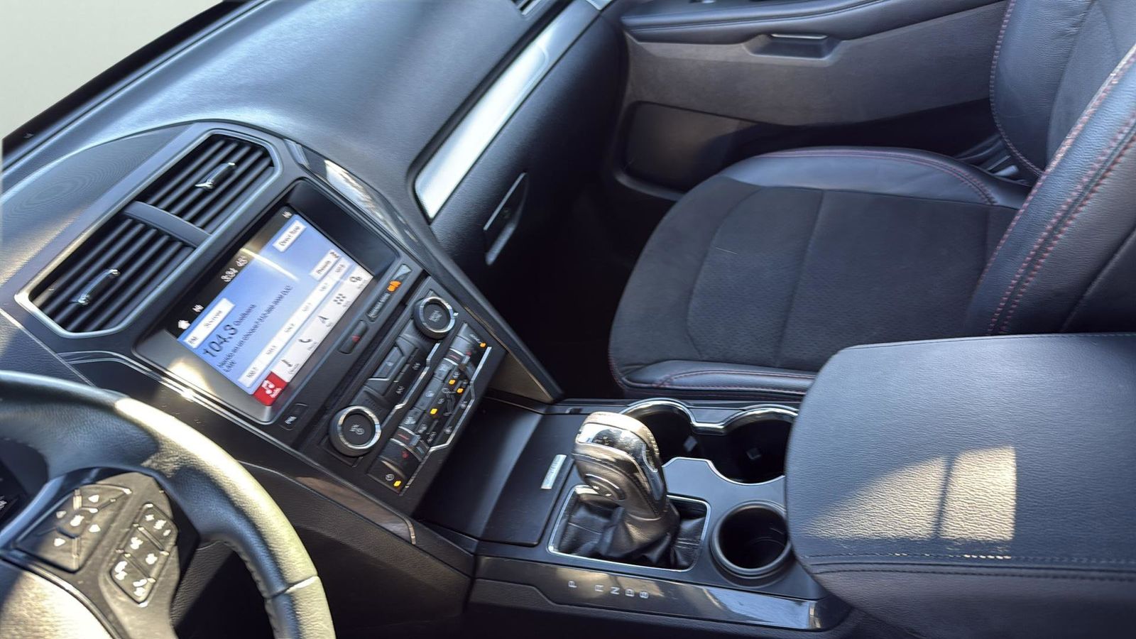 Used Car 2018 Ford Explorer  Xlt For Sale Under $20,000 In Austin, Texas