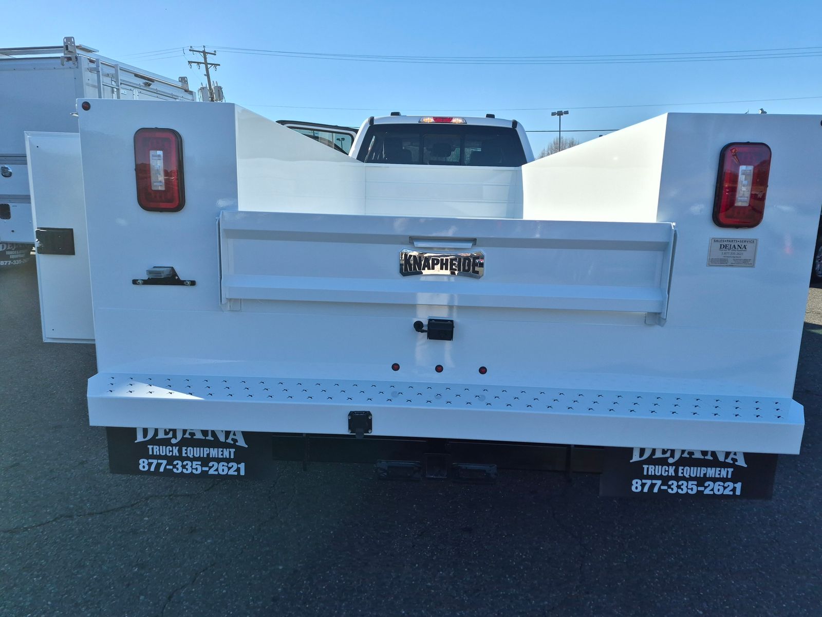 New 2026 Oxford White Ford XL image 3