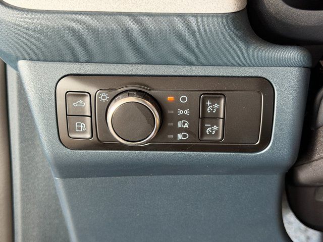 New 2025 Azure Gray Metallic Tri-Coat Ford XLT image 34