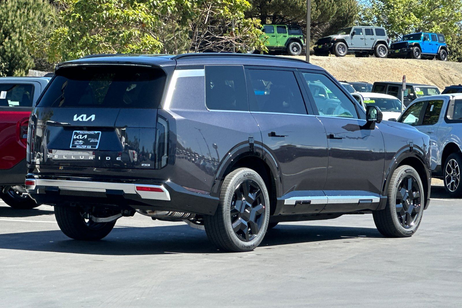 View vehicle photo 4