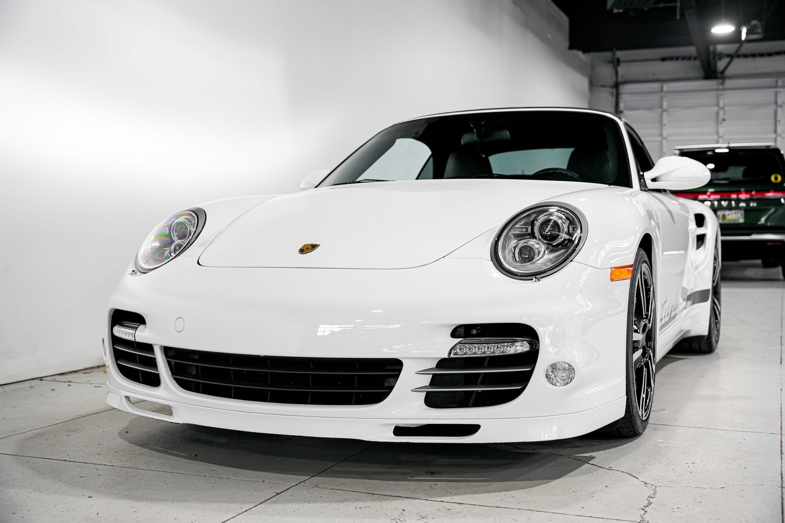 2011 Porsche 911 Turbo S — photo 32