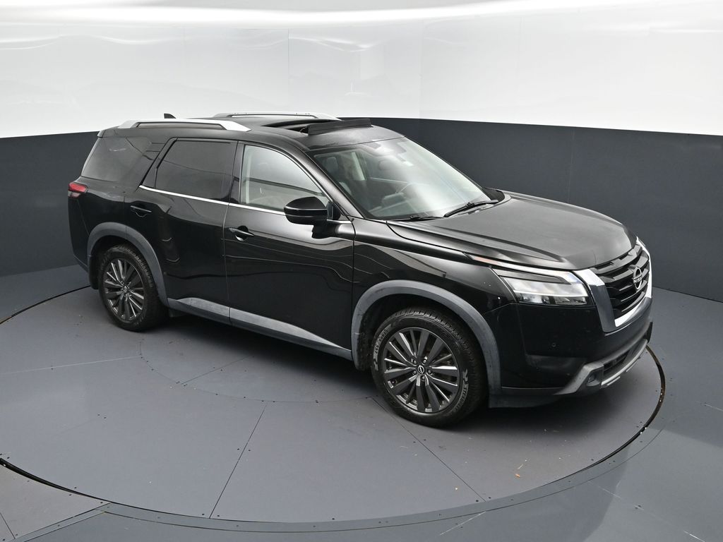 2022 Nissan Pathfinder SL FWD