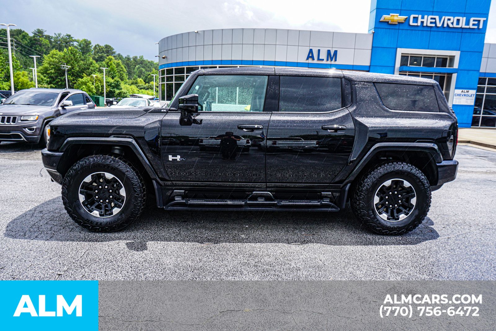 Used 2024 Black GMC 2X image 9