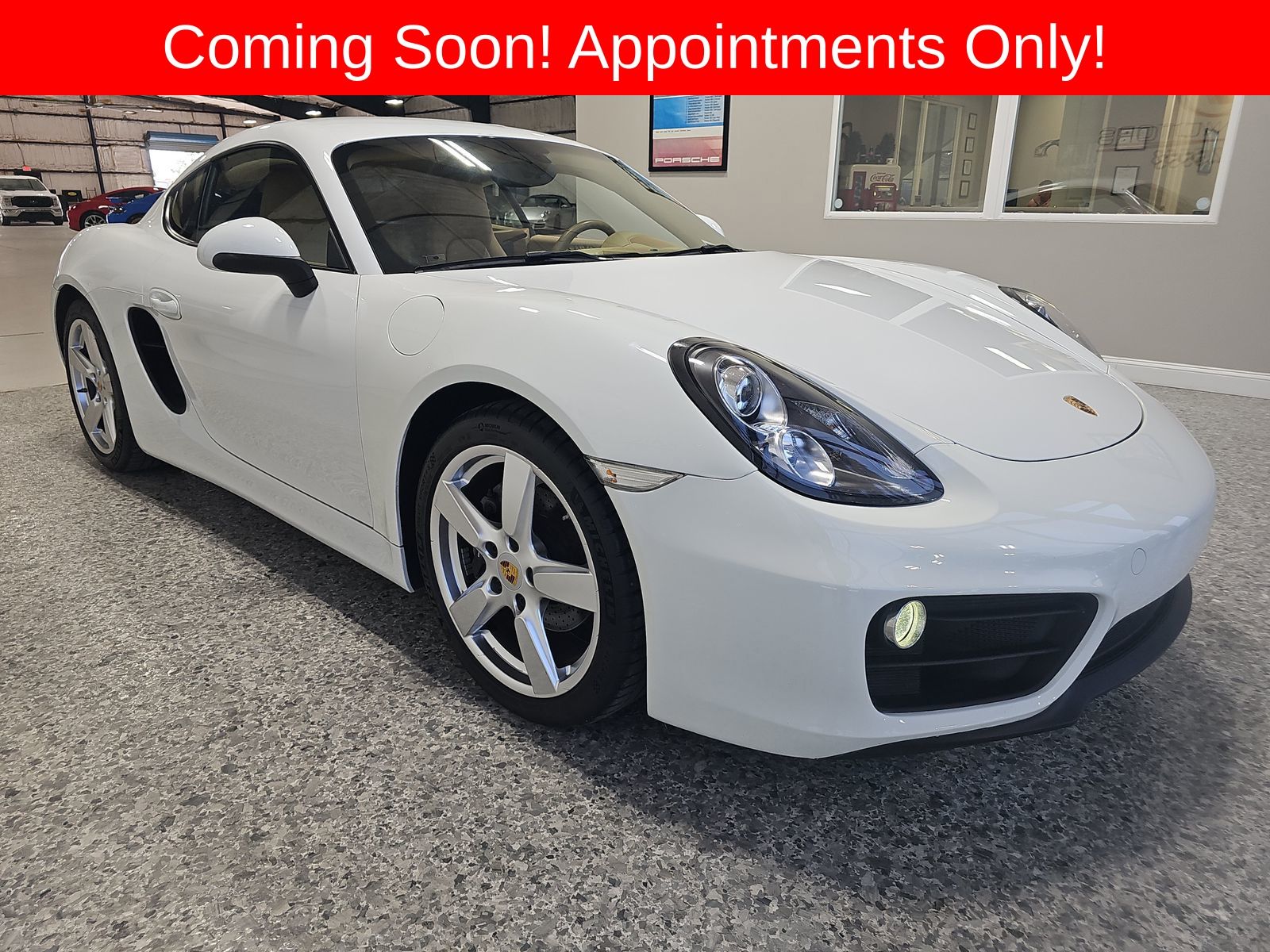 White 2016 Porsche Cayman Coupe Rear-Wheel Drive 7-Speed Automatic