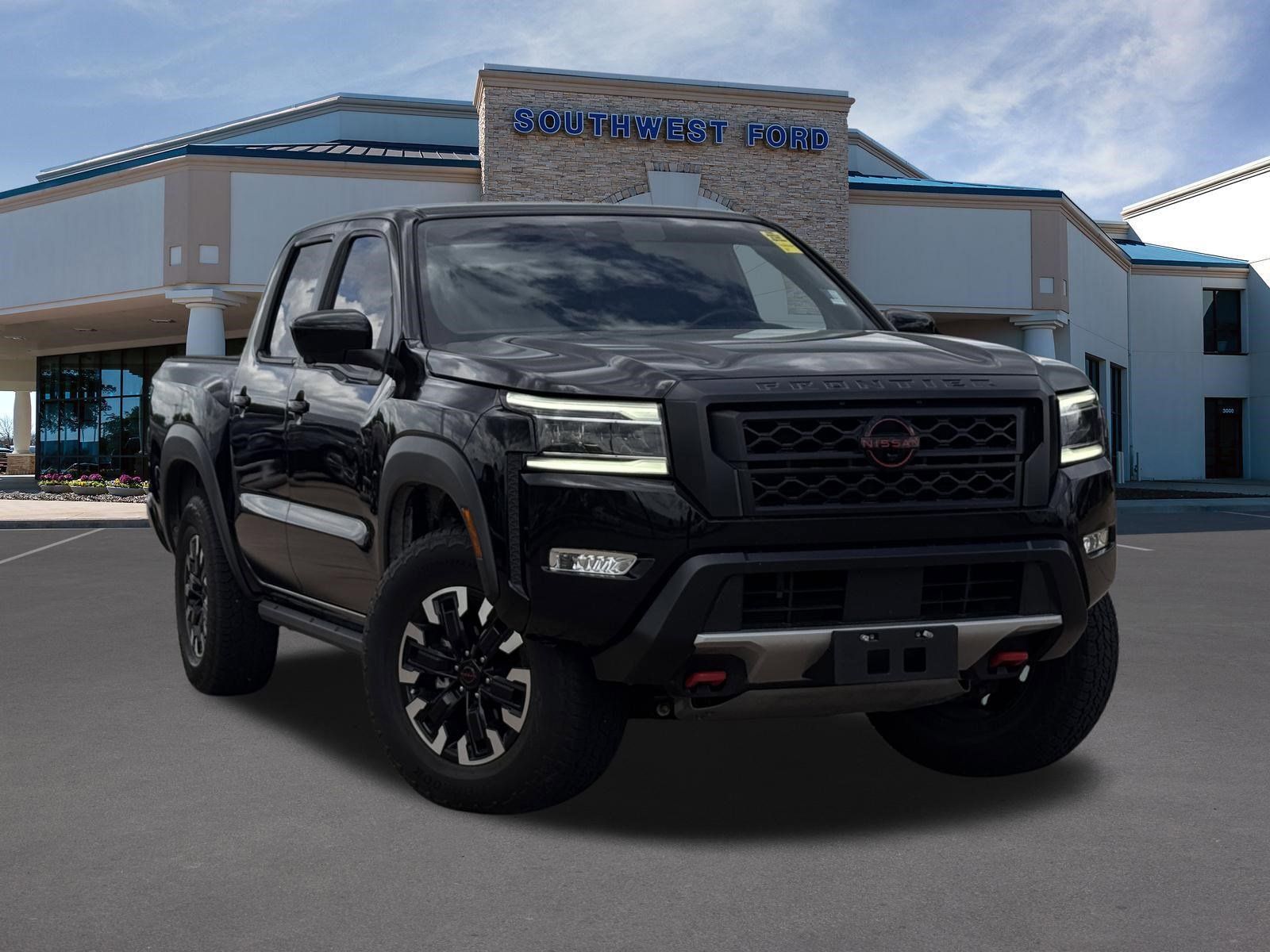 Super Black 2024 Nissan Frontier PRO-4X Crew Cab 4WD Pickup Truck Four-Wheel Drive 9-Speed Automatic Overdrive