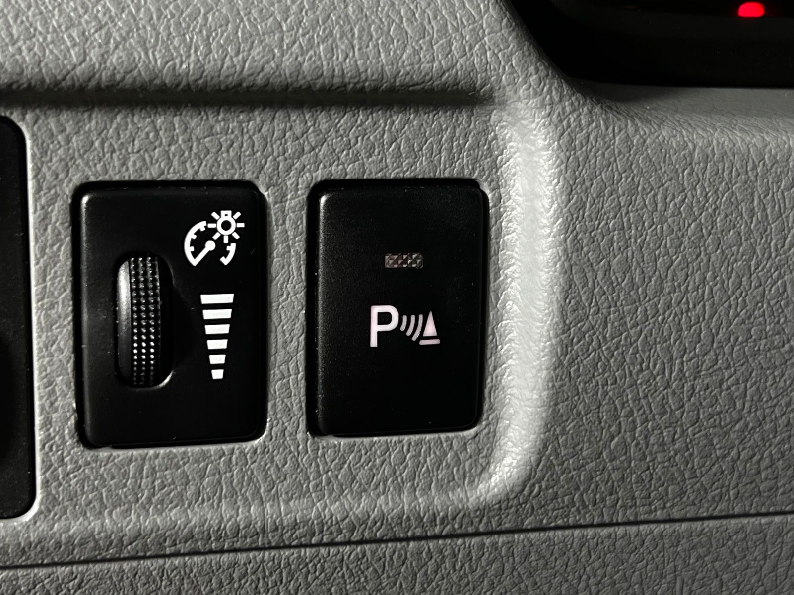 Thumbnail: 2012 Toyota 4Runner - 19