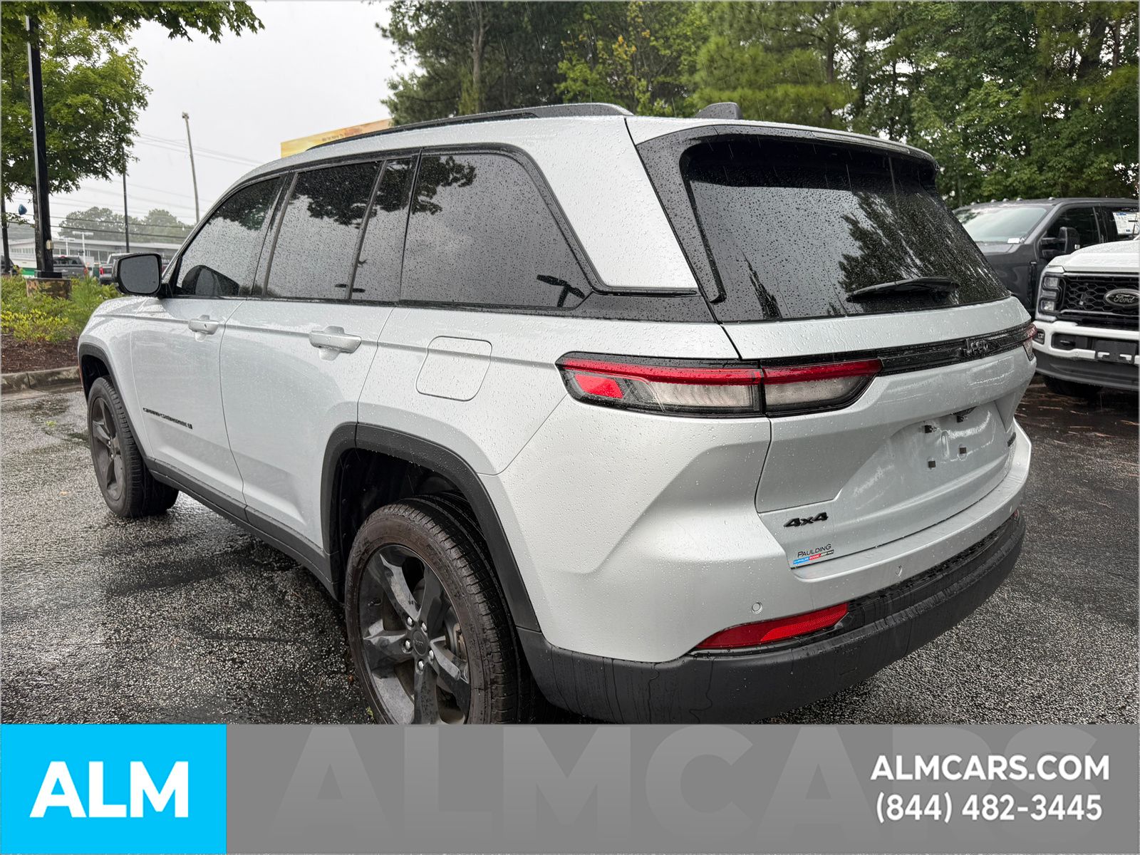 Used 2025 Silver Zynith Jeep Limited image 14