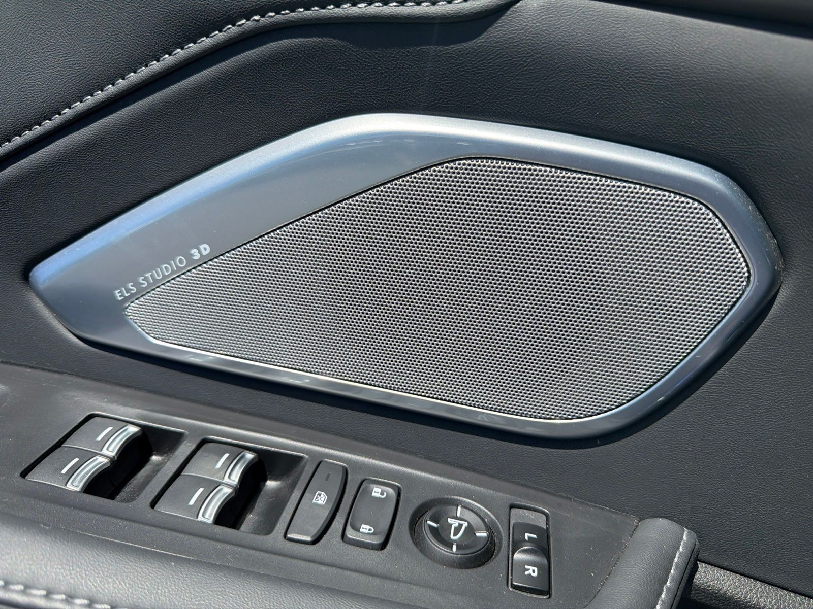 used 2021 Acura RDX car, priced at $37,990