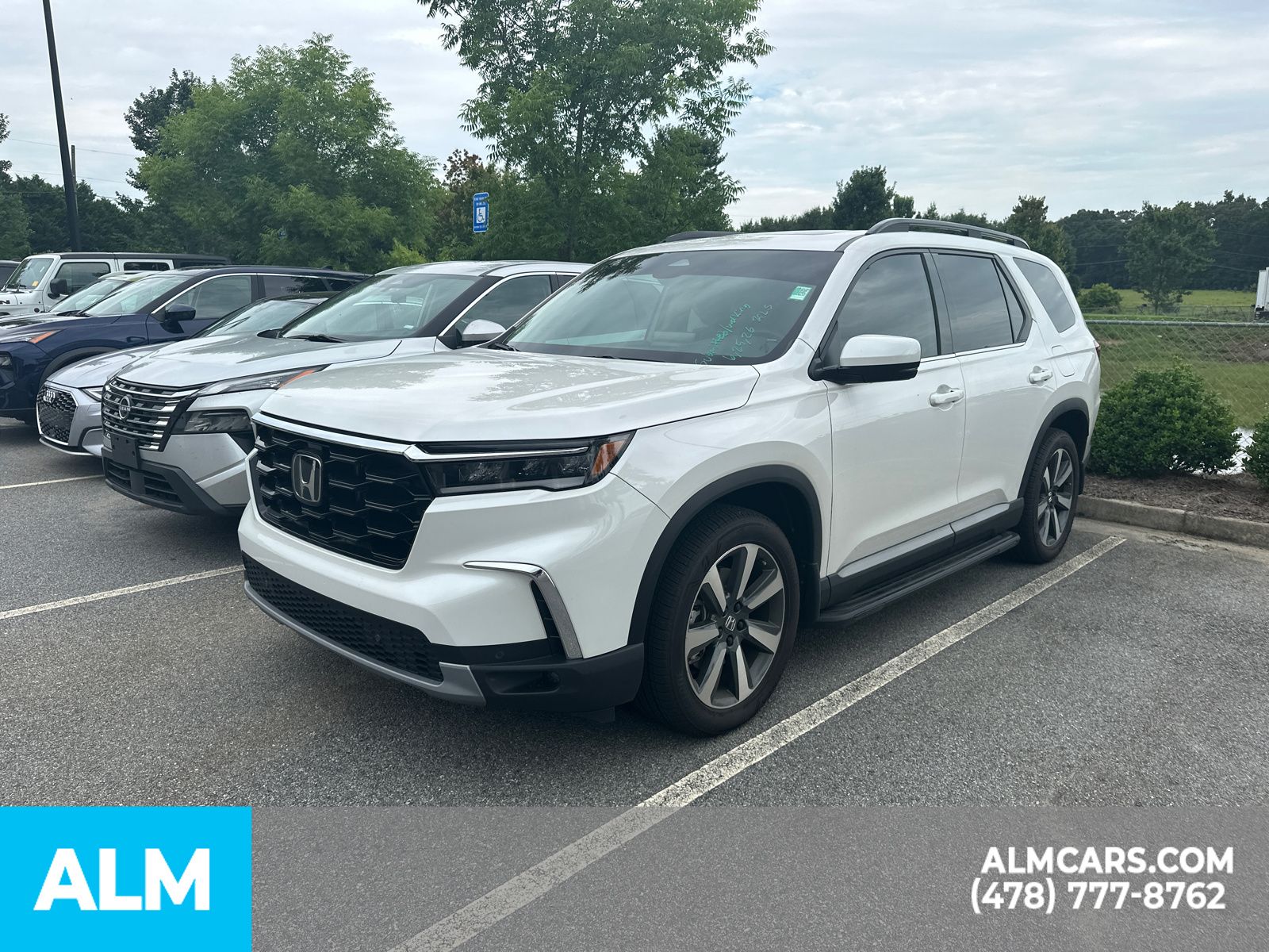 Used 2025  Honda Touring image 10