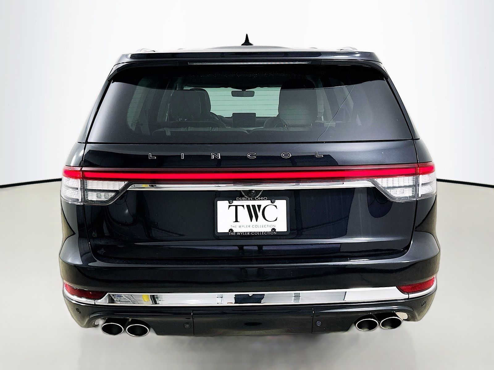 View vehicle photo 6