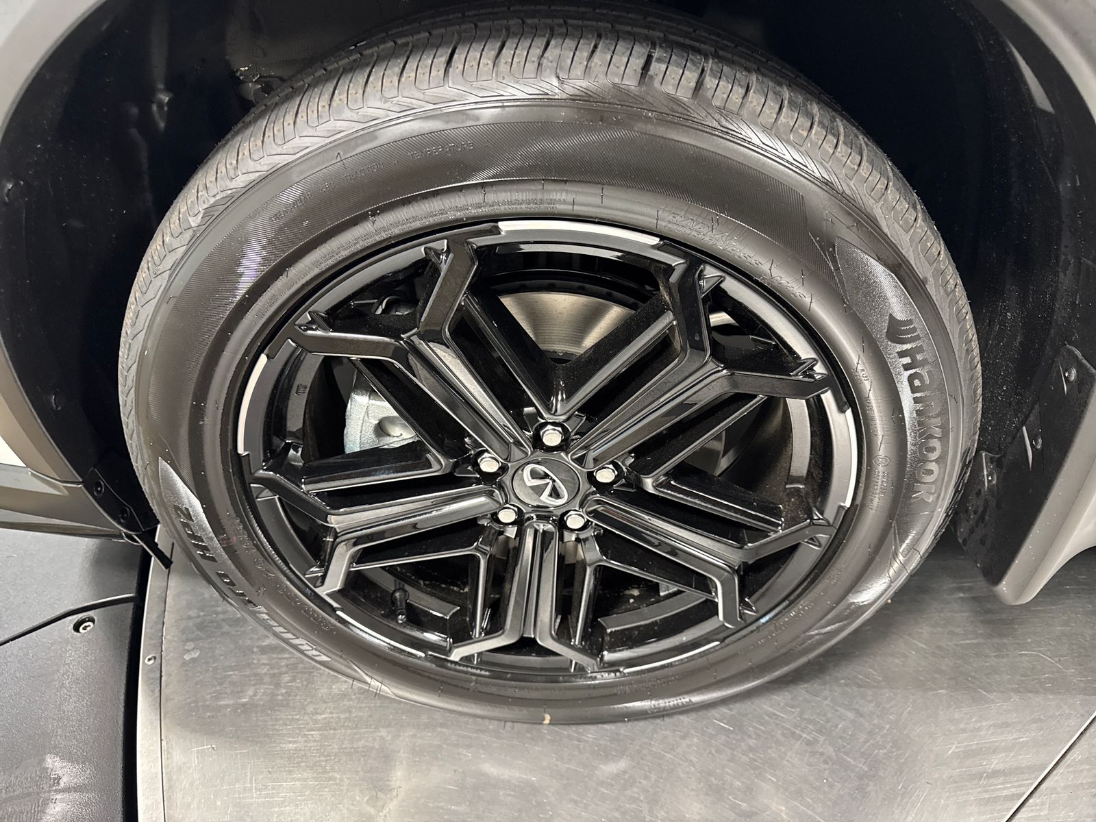 View vehicle photo 2