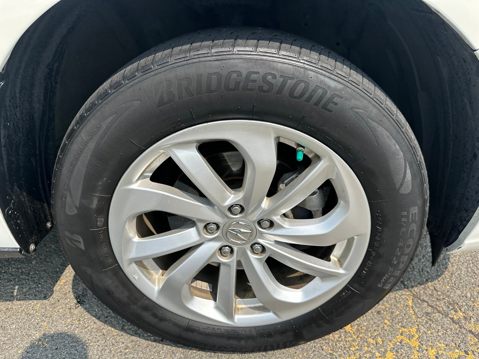 Used 2016 White Acura  image 30