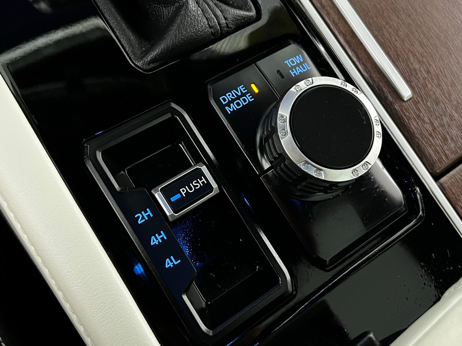 Thumbnail: 2023 Toyota Sequoia - 22