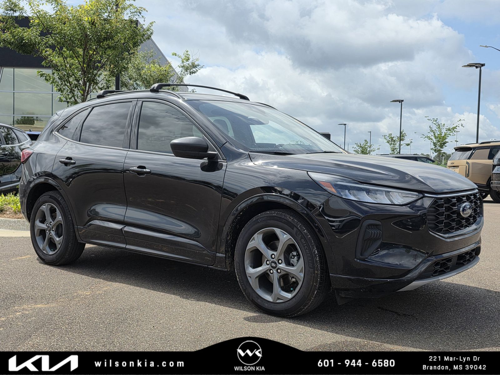 Agate Black Metallic 2024 Ford Escape Hybrid ST-Line FWD SUV / Crossover Front-Wheel Drive Continuously Variable Transmission