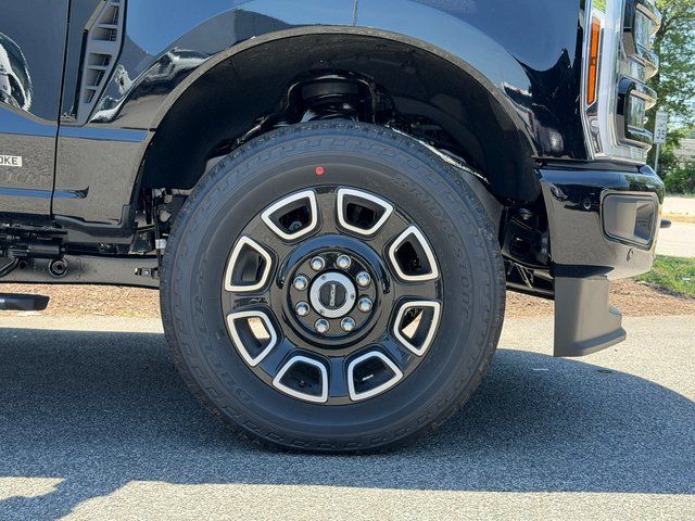 New 2026 Agate Black Metallic Ford Platinum image 9