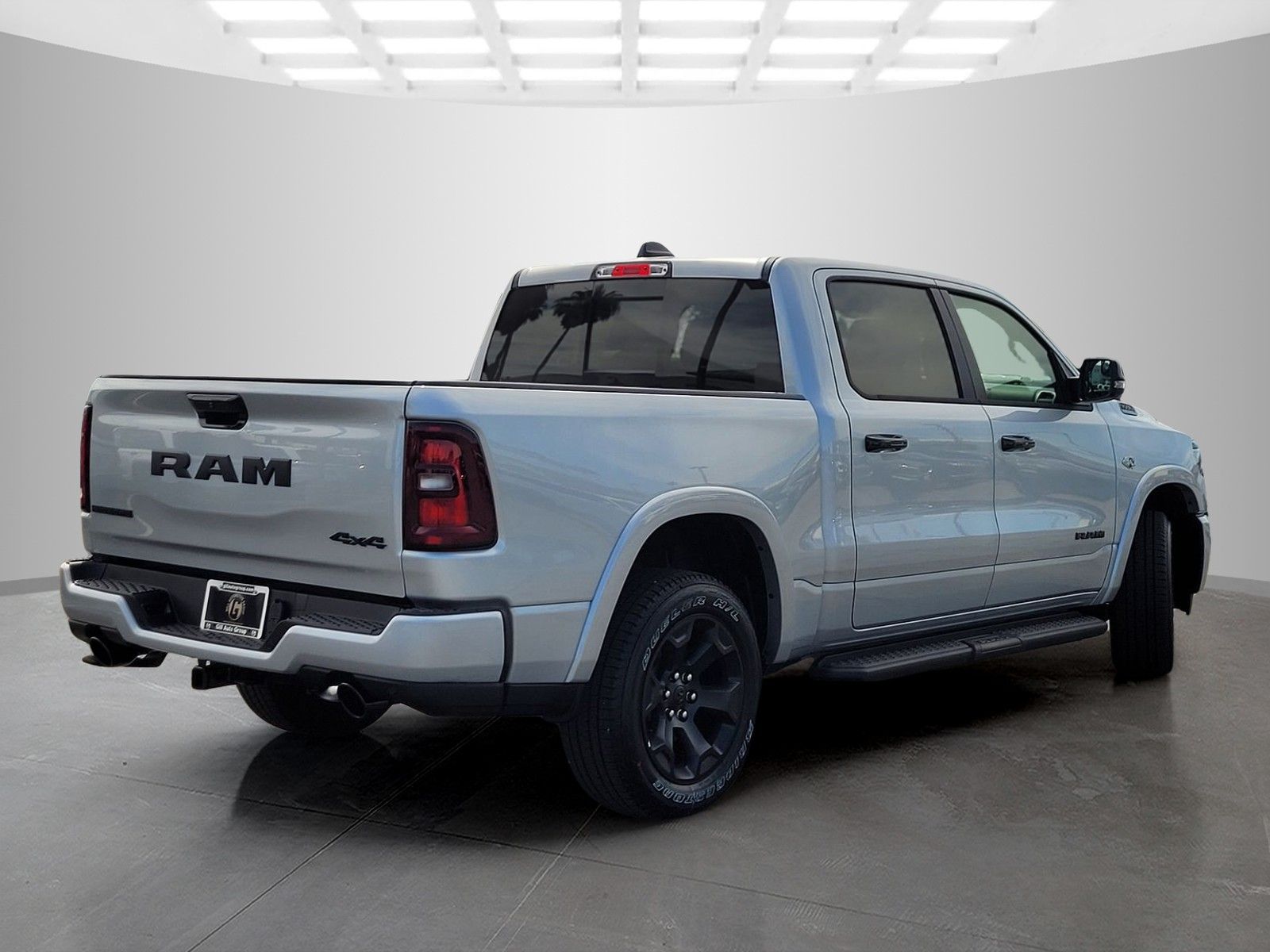 View vehicle photo 4