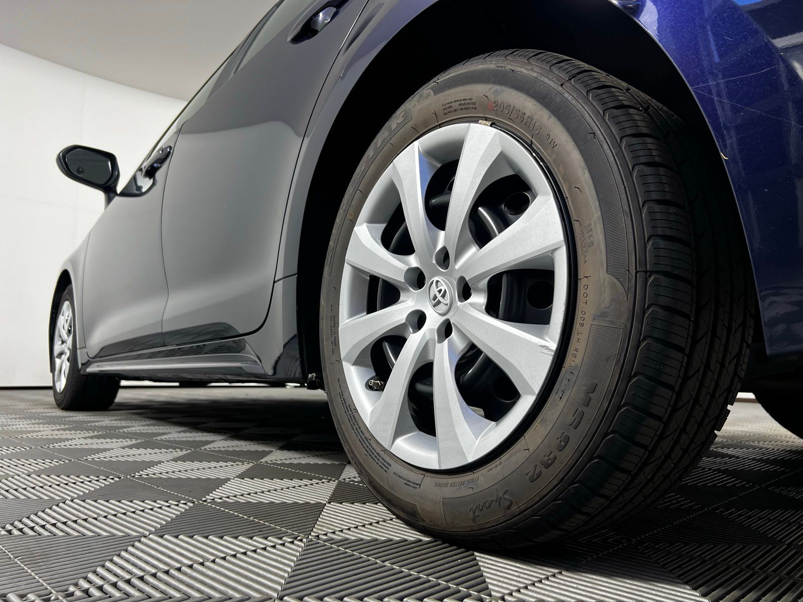 Thumbnail: 2023 Toyota Corolla - 9