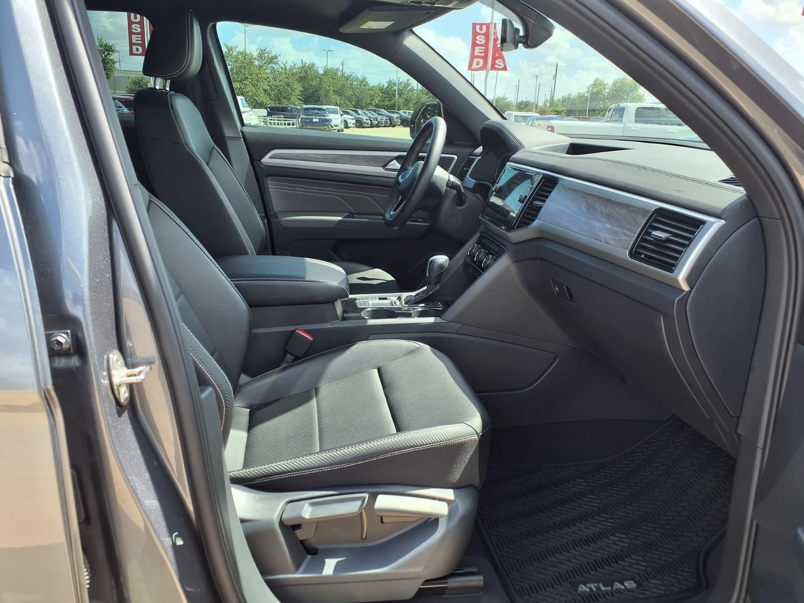 2023 Volkswagen Atlas Cross Sport 3.6L V6 SE w/Technology Gray at Toyota of Victoria