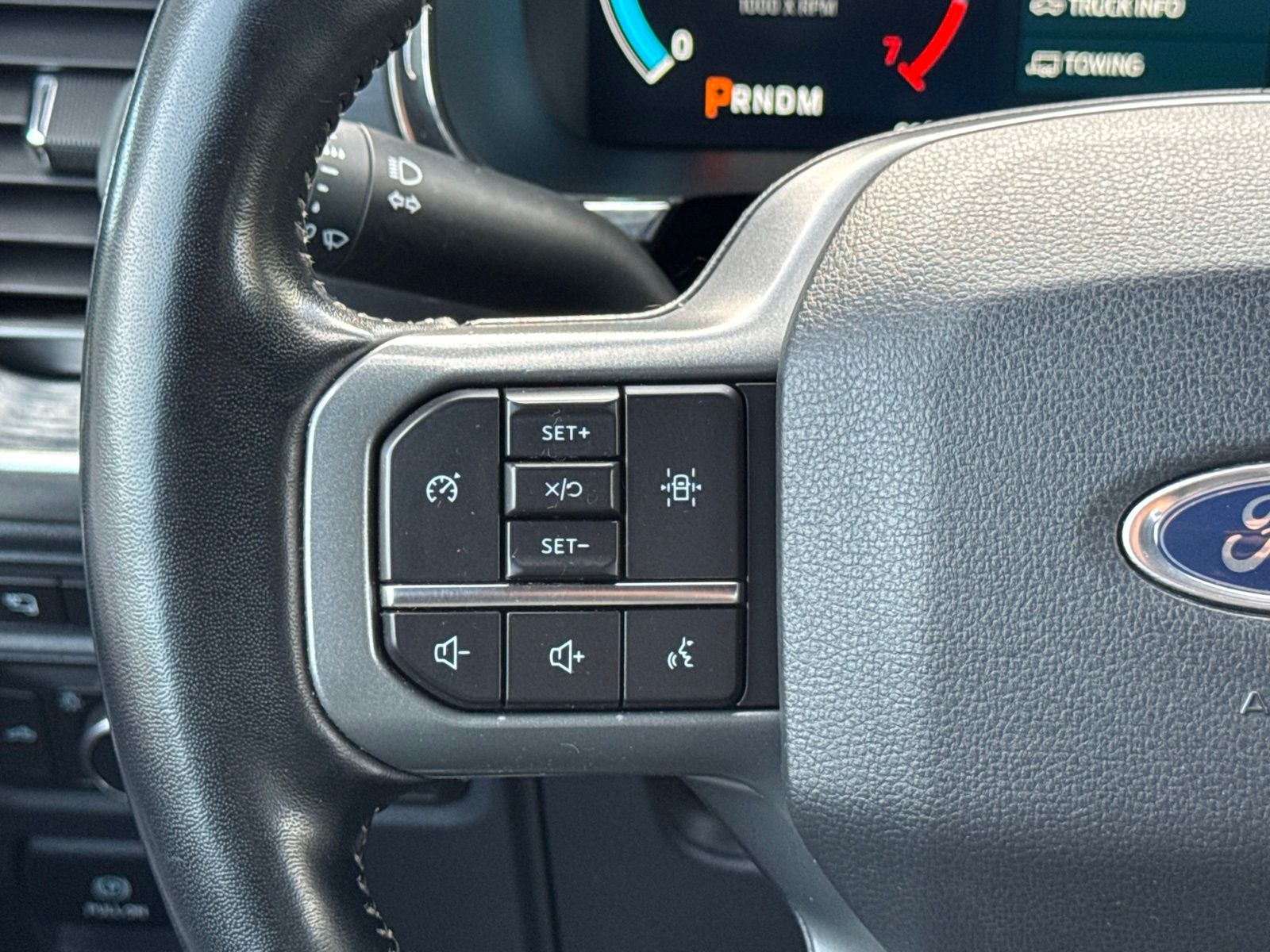 Used 2022 Agate Black Metallic Ford Lariat image 18