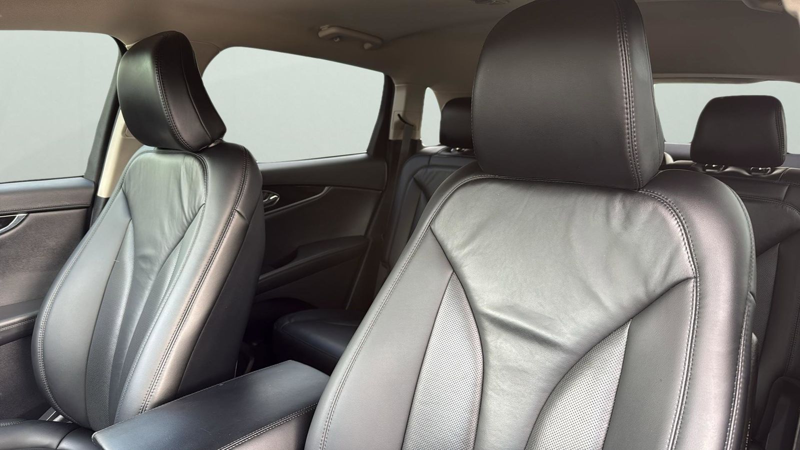 Used Car 2021 Lincoln Nautilus  Standard For Sale Under $30,000 In Austin, Texas