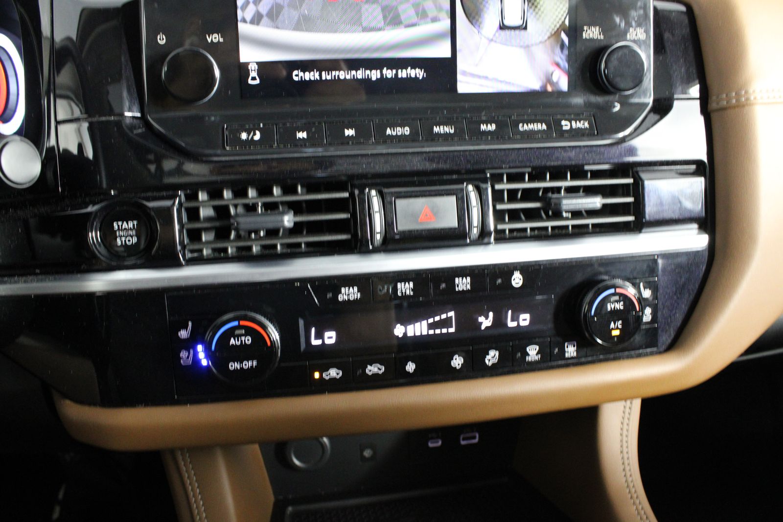 Used 2025 Gray Nissan Platinum image 34