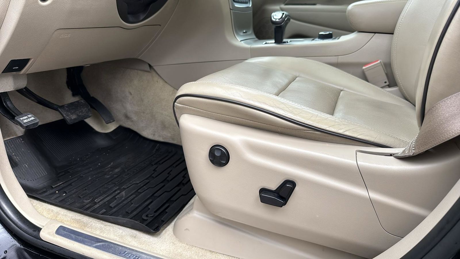 Used Car 2015 Jeep Grand Cherokee  Overland For Sale Under $20,000 In Austin, Texas
