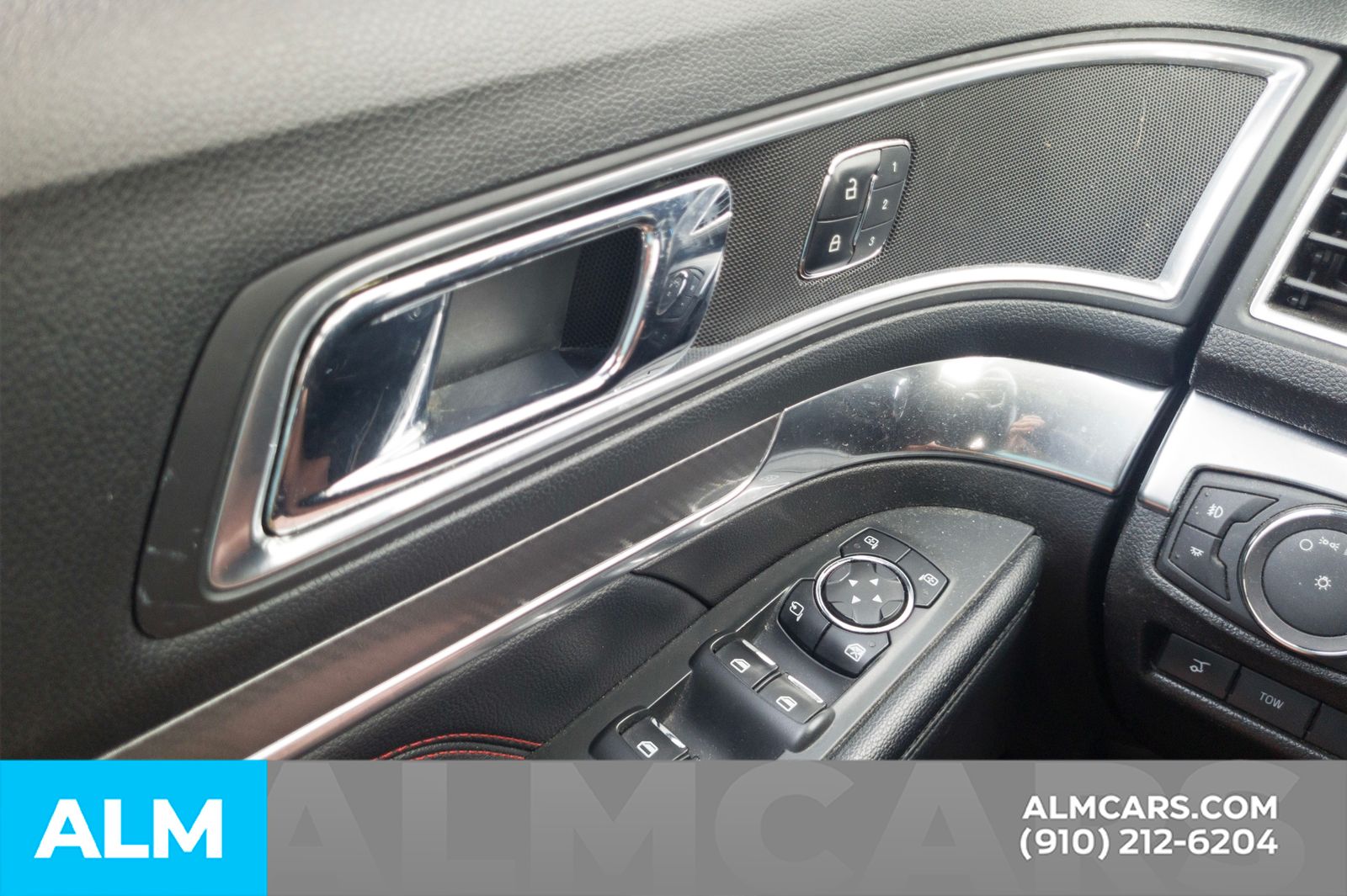 Used 2017 Magnetic Ford Sport image 14