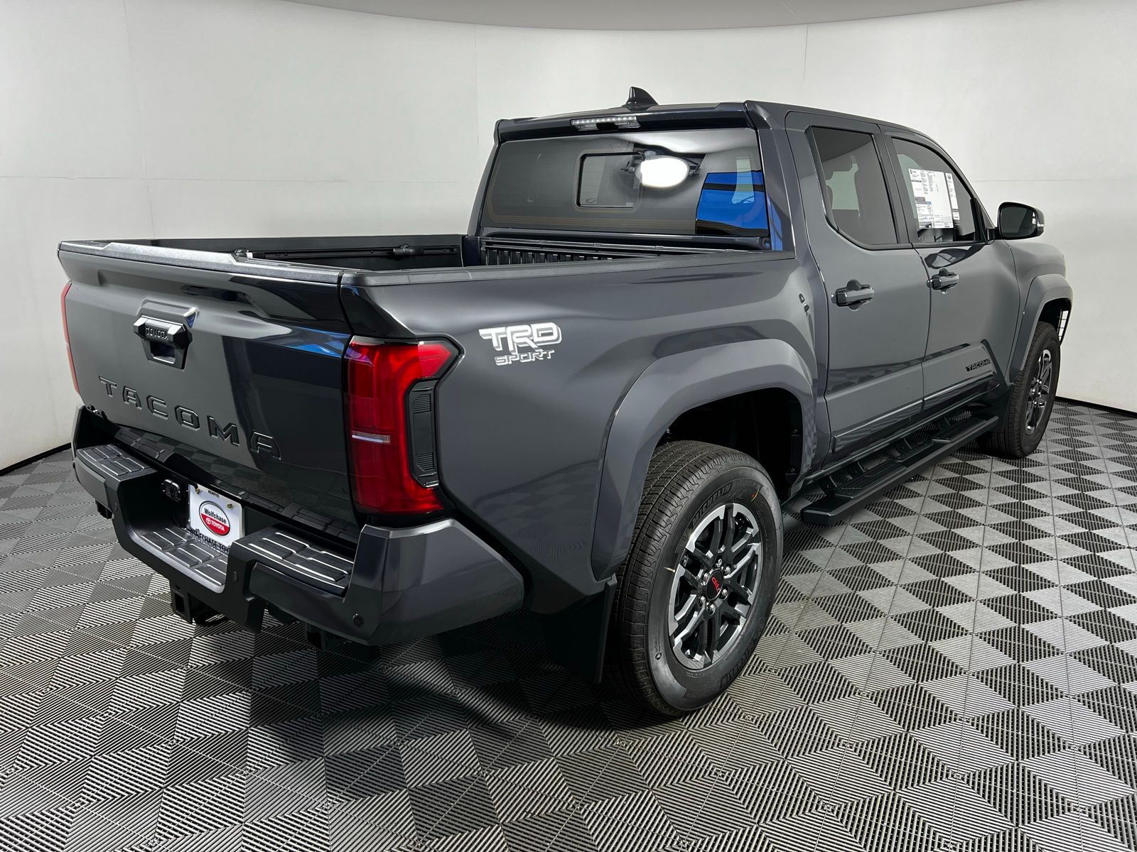 2024 Toyota Tacoma TRD Sport 8