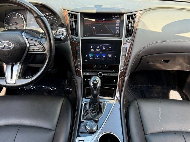 Used 2019 Majestic White INFINITI 3.0t LUXE image 29
