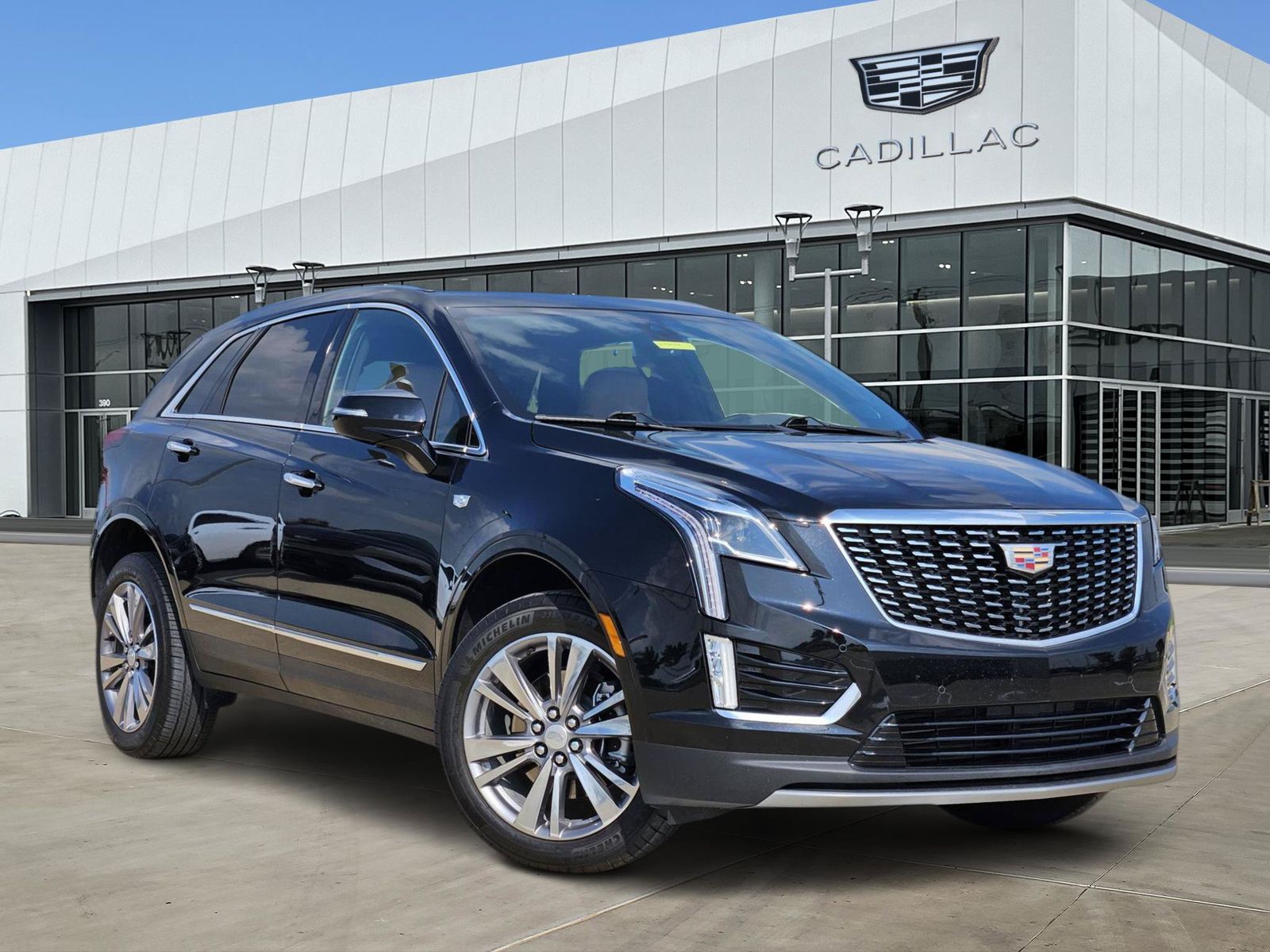 Stellar Black Metallic 2025 Cadillac XT5 SUV / Crossover Front-Wheel Drive 9-Speed Automatic