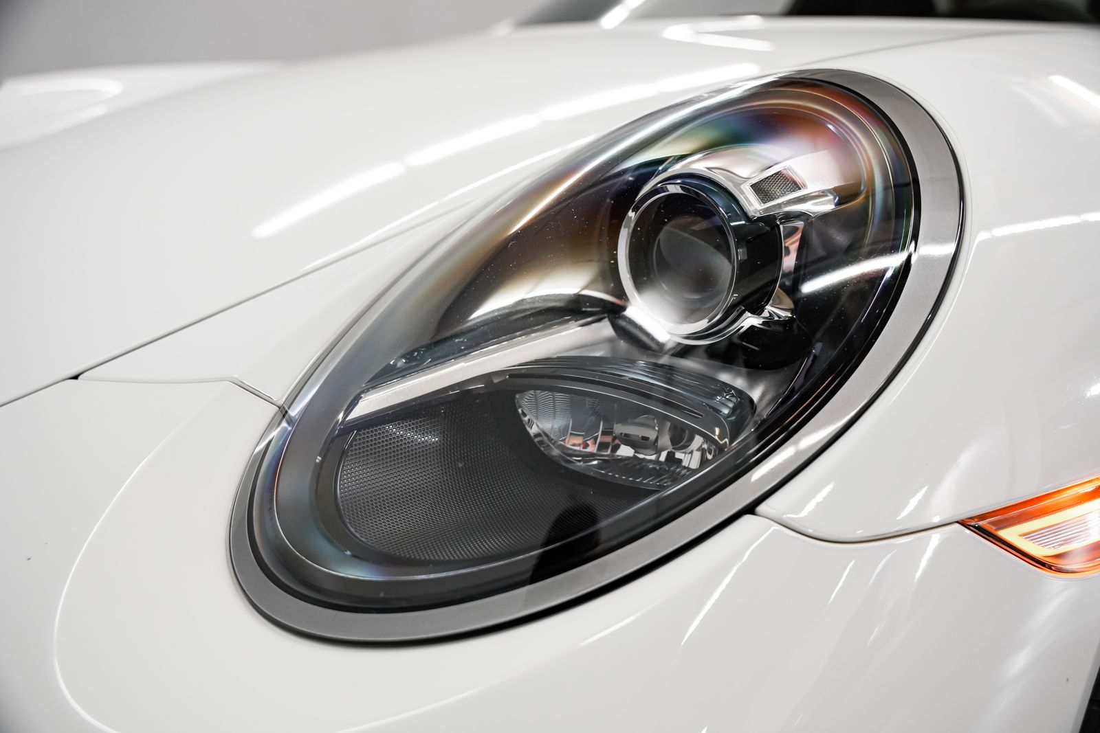 2019 Porsche 911 Targa 4 GTS — photo 33