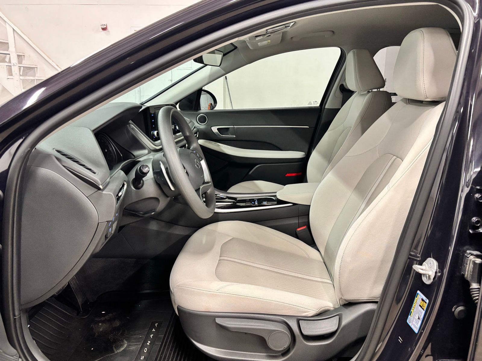 Used 2023 Blue Hyundai Blue image 16