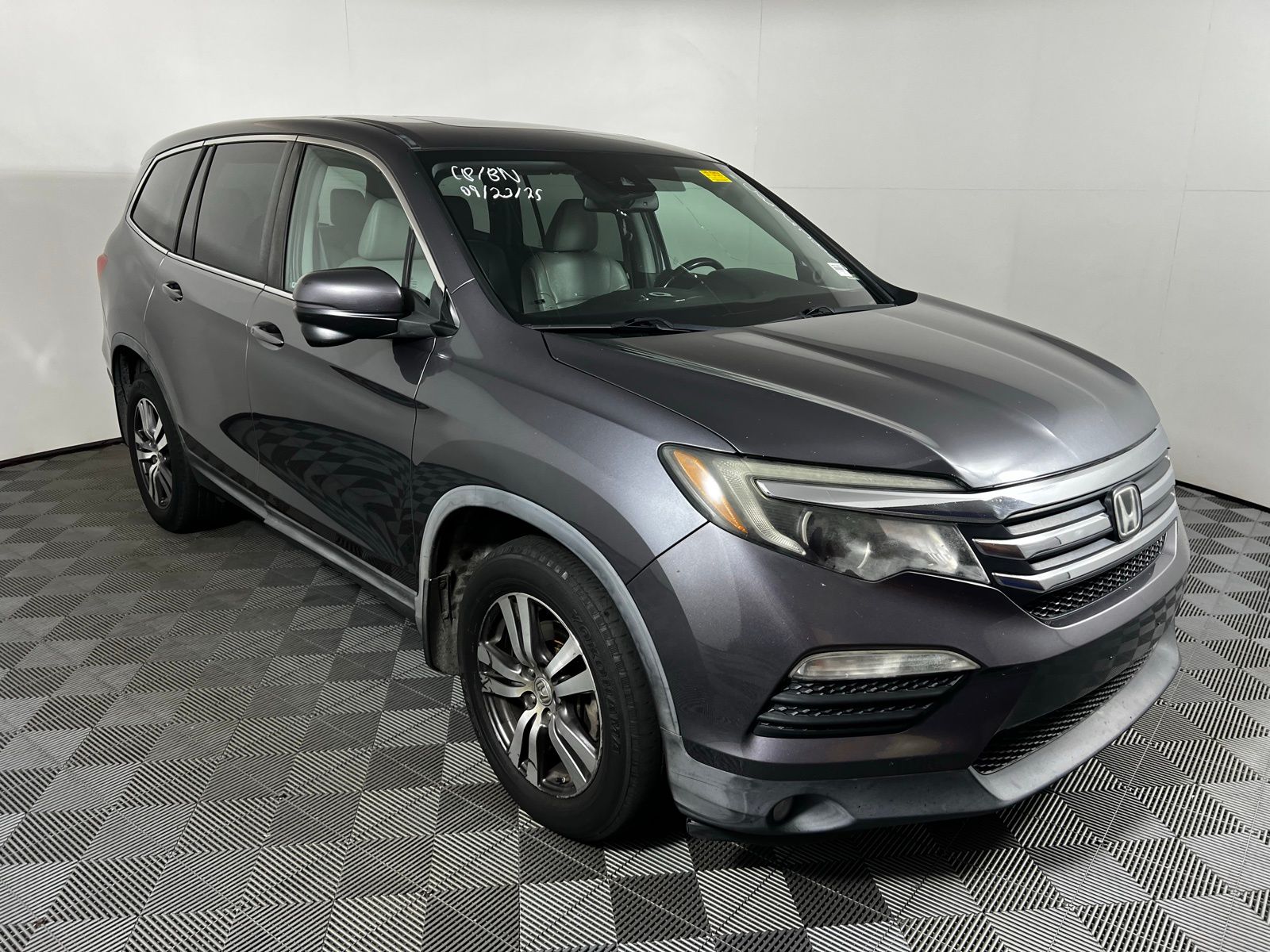 Thumbnail: 2016 Honda Pilot - 3